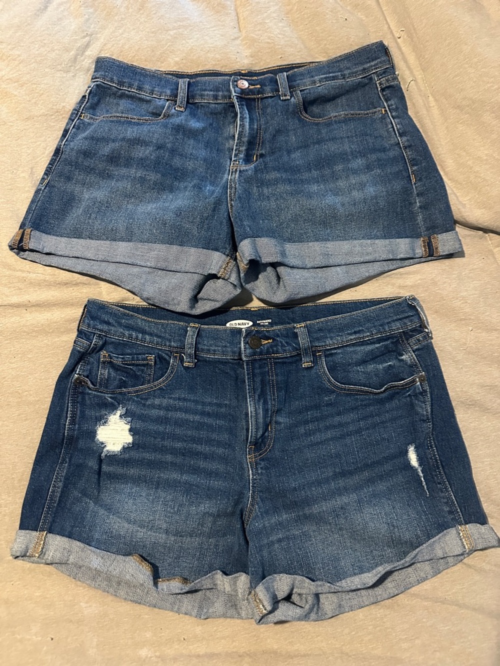 2 pair women’s Old Navy shorts size 10